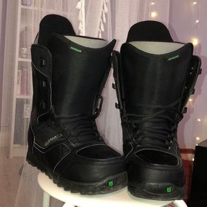 Men’s Size 10 Invader Phantom Snowboarding Boots